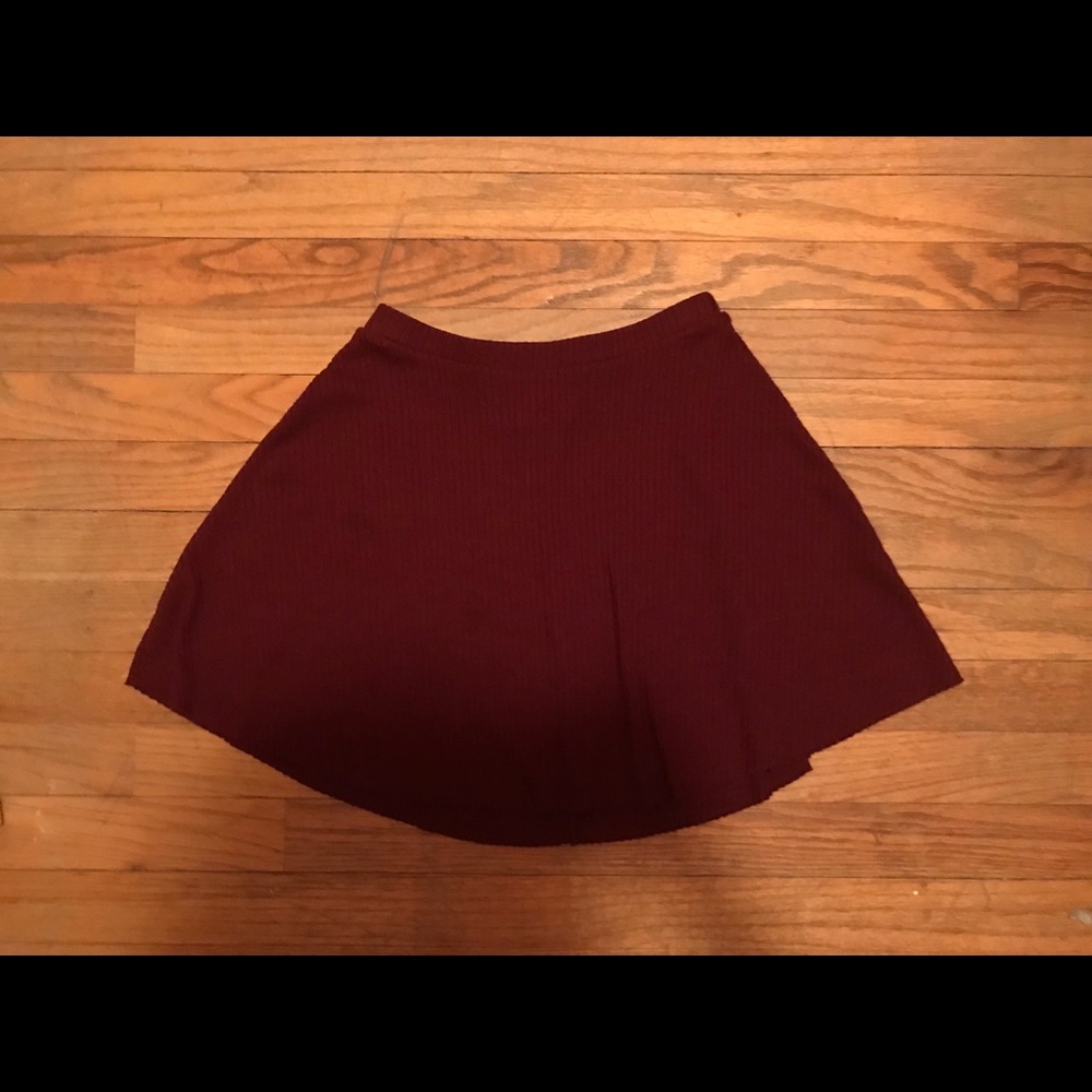 RIBBED MAROON SKATER SKIRT